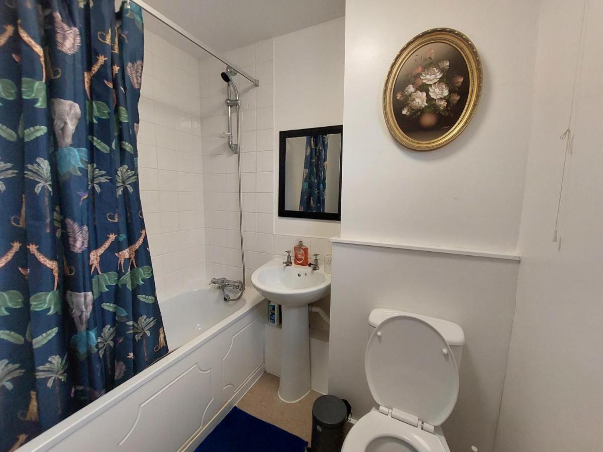 Lovely 2-Bed House In The Heart Of Woodhouse Leeds Leeds  Exterior photo